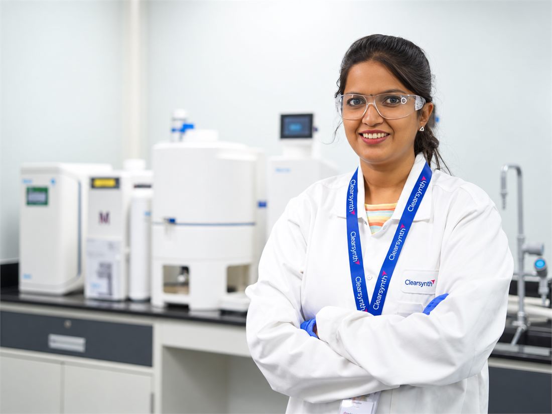 Clearsynth analytical scientist in the instrumentation laboratory